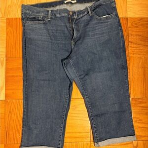 Levi's Women's Indigo Denim Capri Pants